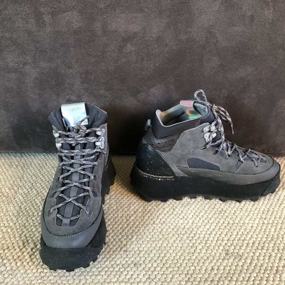 ACNE STUDIOS GREY TREKKING BOOTS FW21